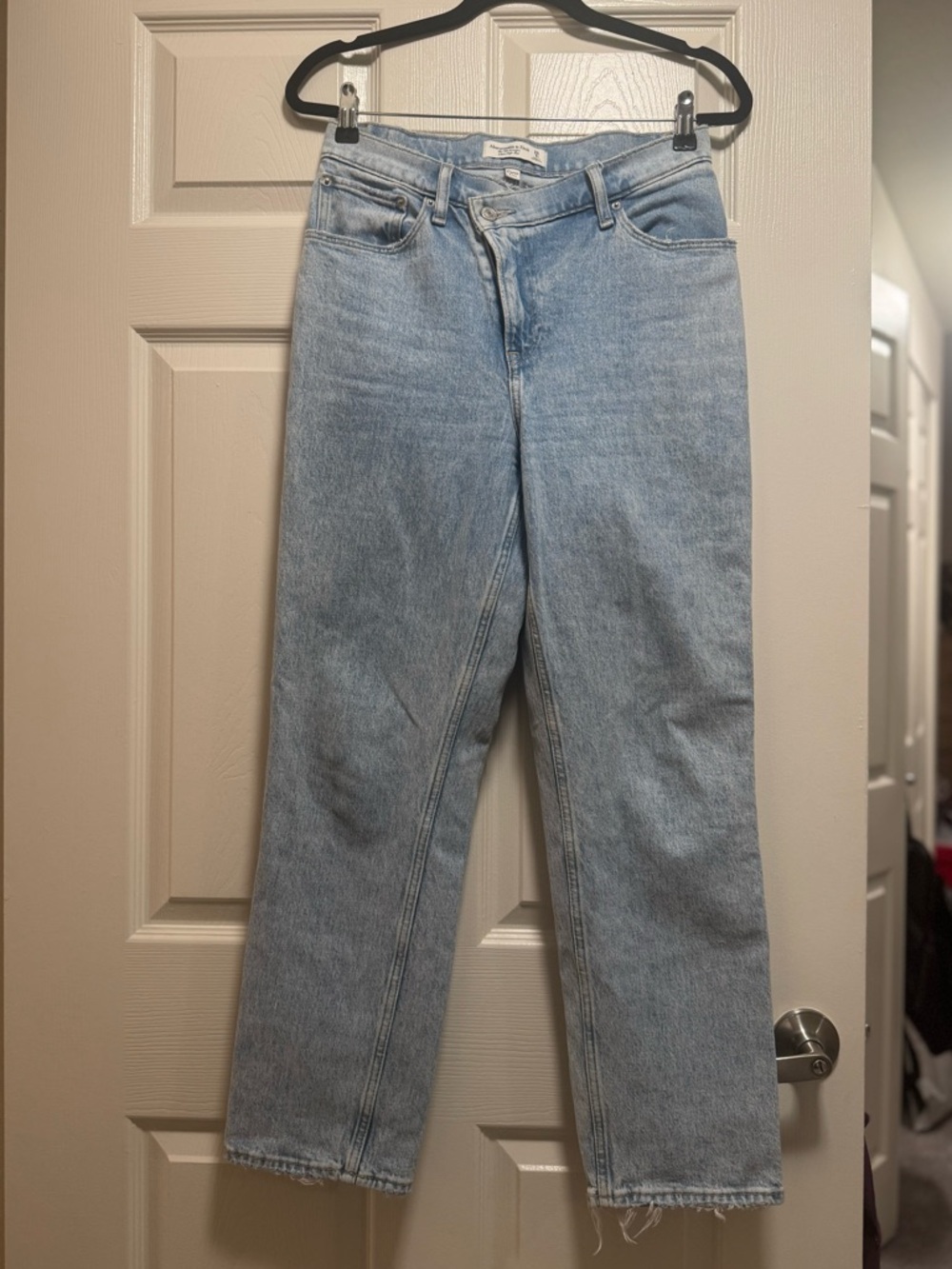 Abercrombie & Fitch Curve Love Ultra High Rise 90’s Straight jeans - Picture 3 of 12